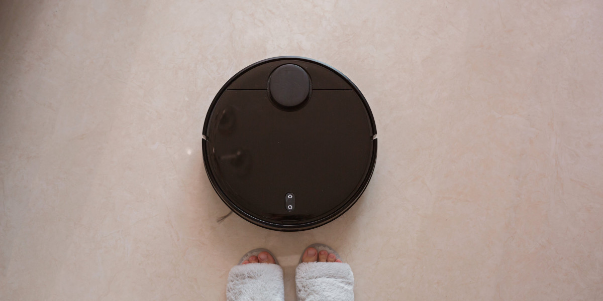 The Rise of the Vacuum Robot: A Technological Marvel in Household Cleaning